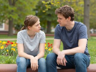 A kamaszkor viharai: hogyan maradjunk kapcsolatban a gyerekünkkel a legnehezebb évek alatt?