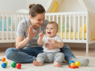Hogyan működik a babajelnyelv? A leggyakoribb kérdések és válaszok szülőknek