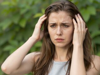 Hízás, hajhullás, fáradtság: a pajzsmirigy alulműködés 10 árulkodó tünete