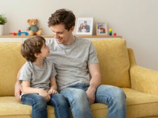 A nap legfontosabb beszélgetése: 3 kérdés, ami segít kapcsolódni a gyerekedhez