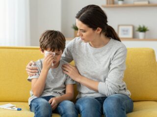 Ijesztő, de általában ártalmatlan: minden, amit a lázgörcsről tudni kell