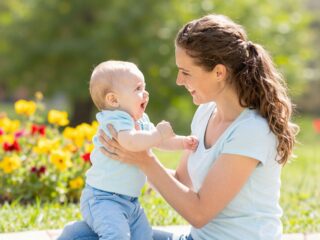 Az egymásra hangolódás ereje: hogyan kommunikál az agyunk a babánkkal?