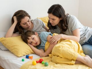 Hogyan kezeld, ha a gyereked minden este harcol az alvás ellen?