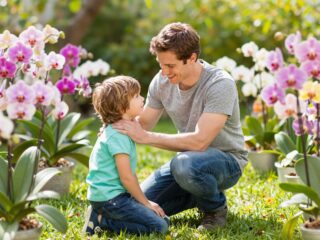 Az orchidea gyerek jelenség: Mit jelent, ha a gyermeked extra érzékeny és hogyan neveld?