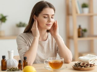 Otthoni praktikák fülfájás enyhítésére: mi segít és mi nem?