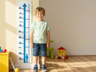 Fiúk növekedési görbéje: mit jelez a percentilis és mikor kell aggódni a testmagasság miatt?