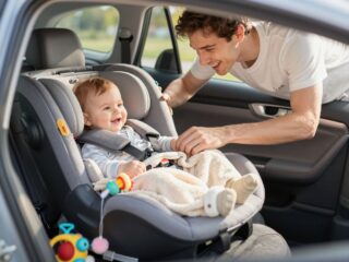 Ha a baba sír az autóshordozóban: hogyan tedd komfortosabbá számára az utazást?