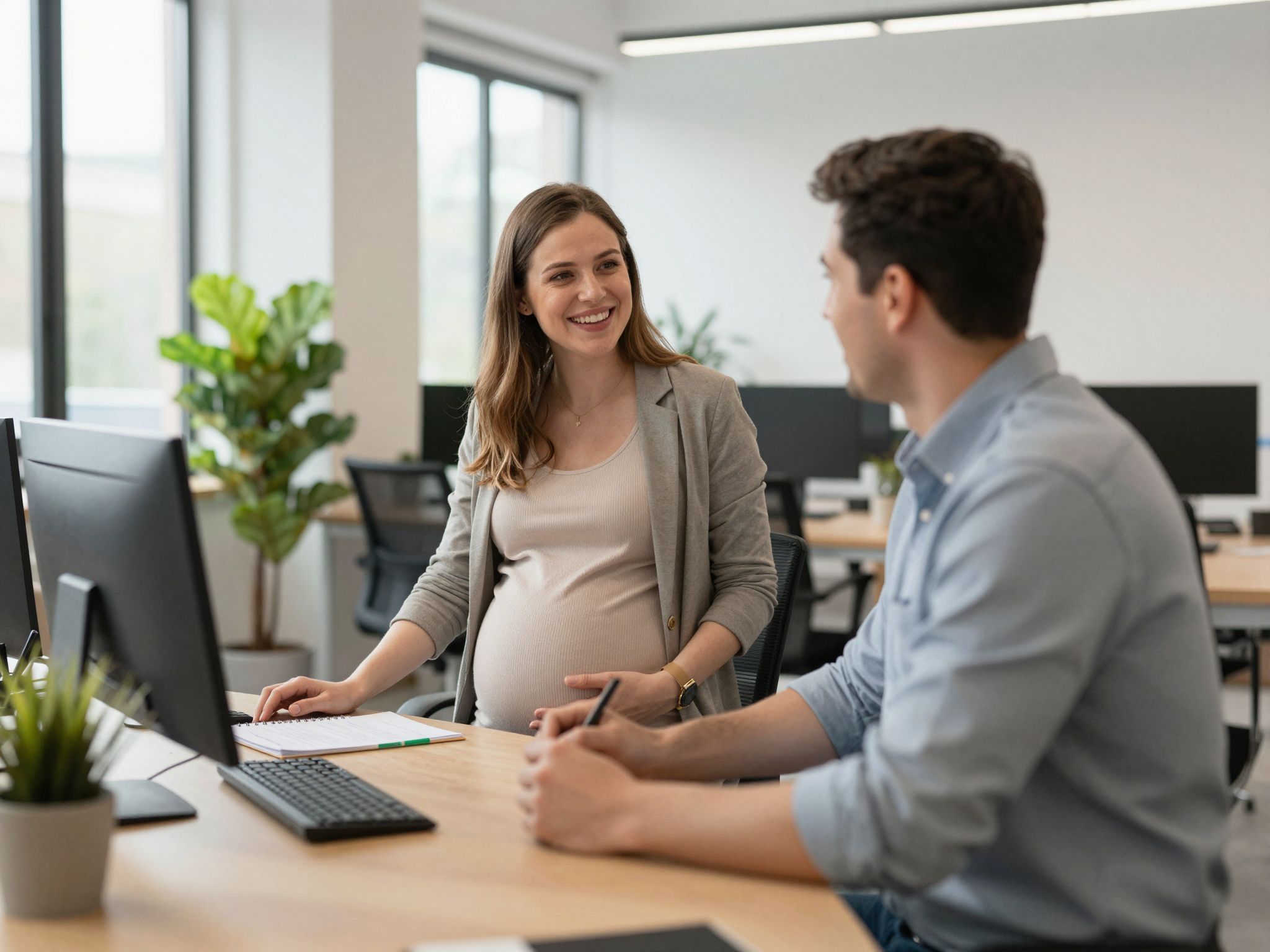 A várandós kismamák munkakörülményeit jogszabály védi.
