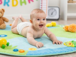 Mennyit kell híznia egy babának? Súlygyarapodási táblázat és fejlődési útmutató