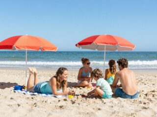 Miért tesz jót a tengerparti nyaralás? A talasszoterápia gyógyító ereje