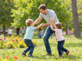 Nem csak az anyák kiváltsága: az intuitív szülőség az apáknál is ugyanolyan erősen megfigyelhető