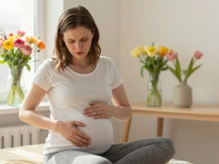 A terhesség alatti vérzés lehetséges okai: a beágyazódástól a komoly problémákig