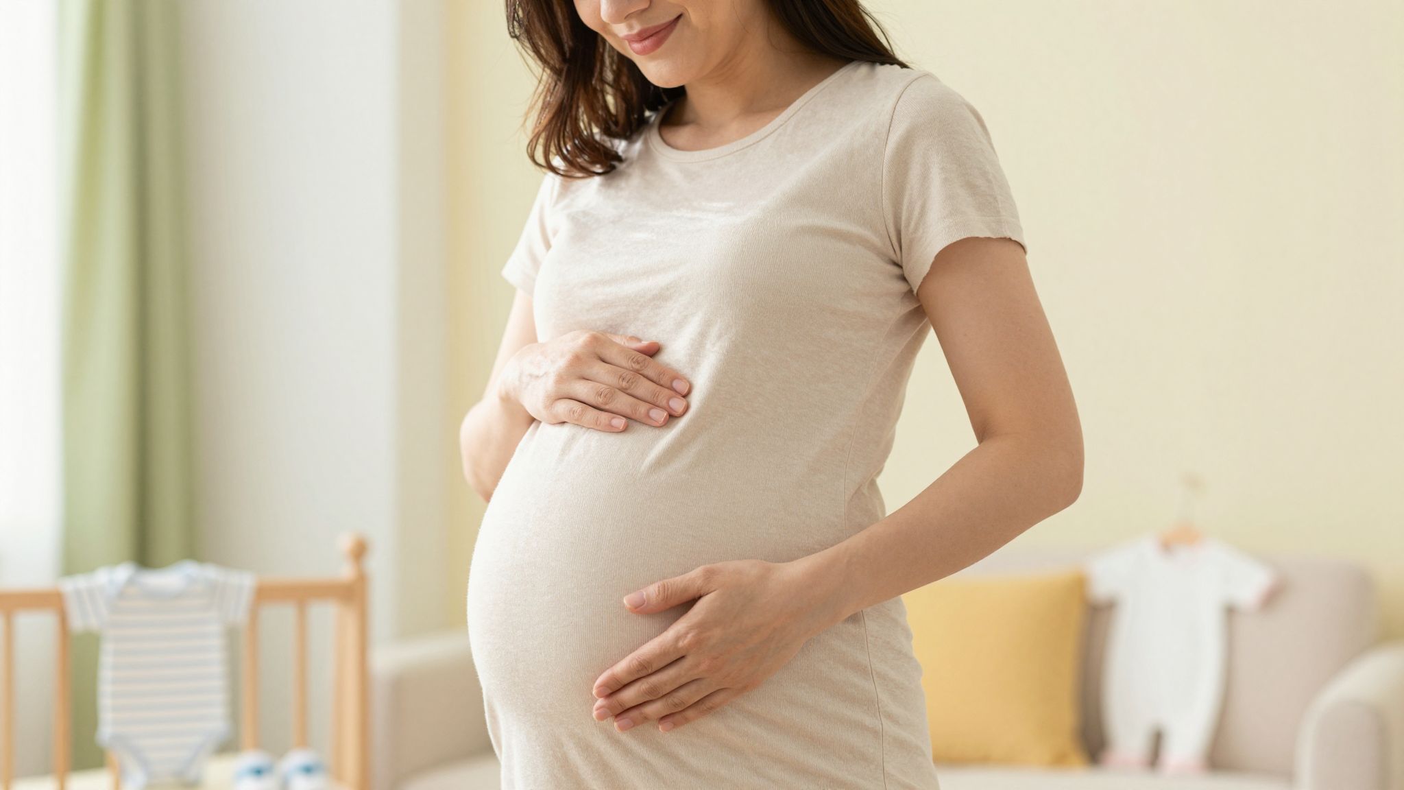 A szeméremcsont fájdalma a szülés előjeleként jelentkezhet.