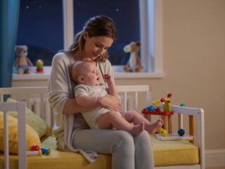 Ha a baba éjszaka is aktív: Hogyan segíthetünk neki az alvásban?