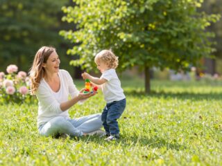 Hogyan legyek elég jó anya: a tökéletességre való törekvés csapdái