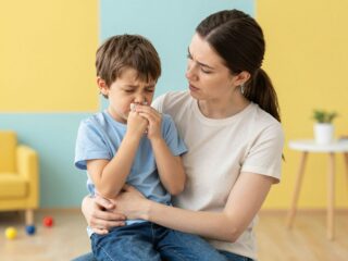 Köhögés és láz: mikor gyanakodjunk HMPV fertőzésre a gyerekeknél?