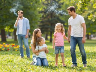 A passzív dohányzás láthatatlan kárai: így védd meg a gyermeked egészségét