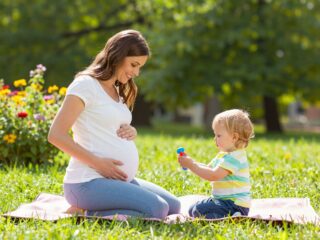 Mellváltozások a terhességtől az elválasztásig: Mire számíthatsz?