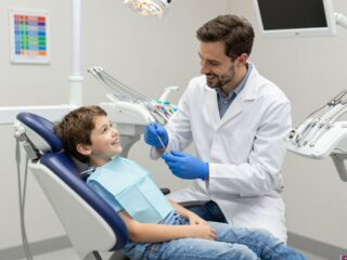 Mikor és mennyi fluoridra van szüksége a gyereknek? A fogorvos tanácsai