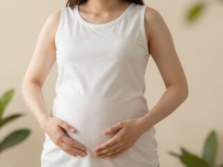 A szülés közeledtének jelei: mit üzen, ha a pocakod lejjebb ereszkedik?