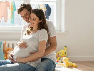 Apai terhesség: miért híznak és émelyegnek a leendő apukák?