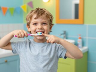 Hogyan mossunk fogat helyesen? 9 tipikus hiba a gyermekkori fogápolásban