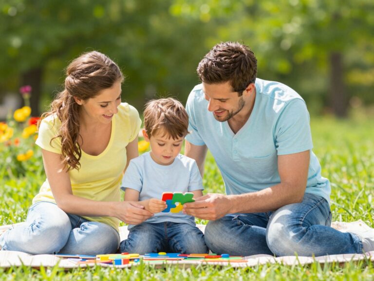 Hogyan neveljünk talpraesett, problémamegoldó gyermeket? A szülői támogatás fontossága