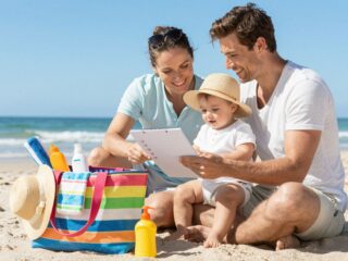 Így készülj a strandolásra babával: ellenőrző lista és tippek, hogy ne érjen meglepetés