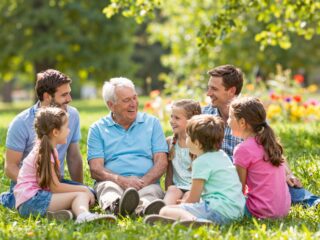 A nagyszülőktől örökölt gének: meglepő dolgok, amiket nekik köszönhetünk