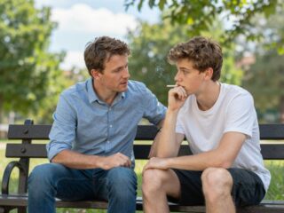 Hogyan beszélj a kamasszal a dohányzásról, hogy tényleg meghallgasson?