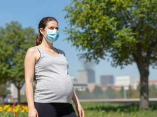 Szmog és kipufogógáz: így védd magad a légszennyezettségtől a várandósság alatt