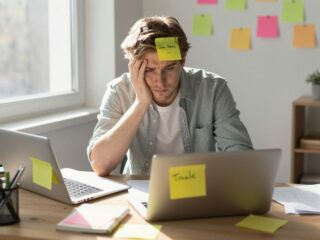 A halogatás pszichológiája: miért toljuk magunk előtt a teendőket és hogyan változtassunk rajta?