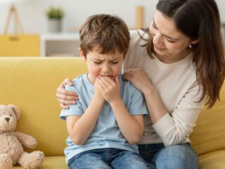 Gyakori torokfájás a gyereknél: a torok- és mandulagyulladás okai, kezelése és megelőzése