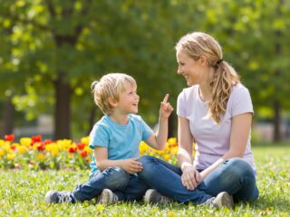 Hogyan kommunikálj hatékonyan a gyerekeddel? 3 szó, ami csodákra képes