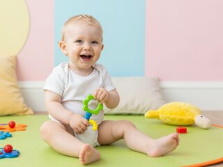 A tejfogak áttörésének sorrendje és időpontjai: a fogzás stádiumai részletesen