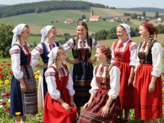 Elfeledett gyöngyszemek: gyönyörű magyar lánynevek, amiket ma már alig használnak