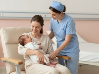 Nehezebb a szoptatás császár után? Tények és tévhitek a szoptatási tanácsadótól