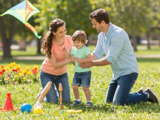 Az örökmozgó és akaratos gyerek nevelése: a pozitív fegyelmezés eszközei