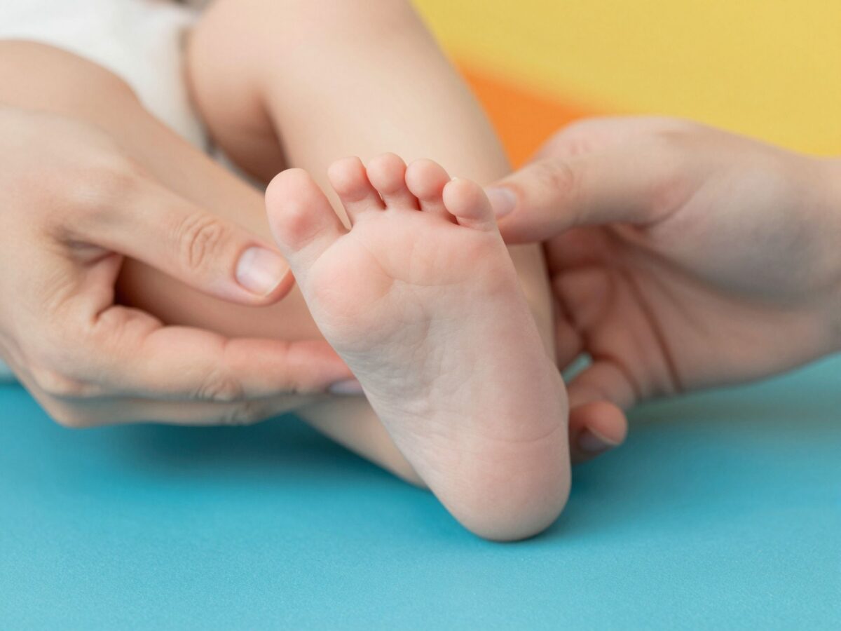 Csecsemőkori Babinski Jel: Hogyan Teszteljük és Mit Jelent a Lábreflex?