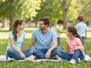 Hogyan szakíts a gyerekkori rossz mintákkal? A tudatos szülőség útja