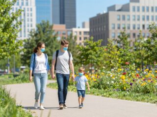 Szmogriadó idején: mire figyelj, ha kisgyerekkel élsz a városban?