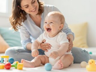 A csecsemőkori nevetés titkai: Mikor és min kacagnak a legkisebbek?