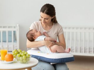 A koraszülöttek immunrendszerének támogatása: táplálás, kengurumódszer és higiénia