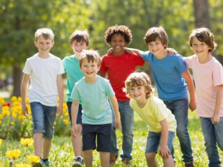 Negatív jelentésű magyar fiúnevek: Jó ötlet vagy sem?