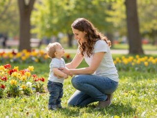 Hogyan nevelj gyereket emelt hang nélkül? A gyengéd fegyelmezés alapjai