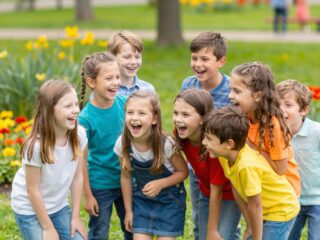 Honnan tanulja a csúnya szavakat? A gyermekkori káromkodás okai és kezelése