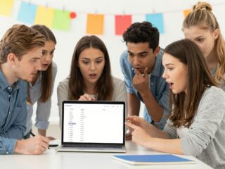 Mielőtt nevet választasz: nézz utána ezeknek a meglepő vagy negatív jelentésű neveknek!