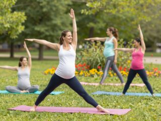 Mozgás terhesség alatt: 6 ajánlott mozgásforma a jó közérzetért