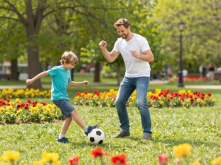 Mozgásra fel: 7 kreatív ötlet, amivel megszerettetheted a sportot a gyerekkel