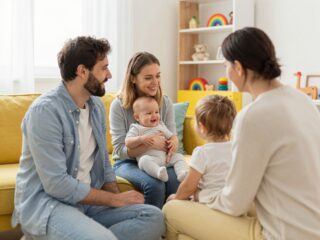 Hogyan válassz megbízható bébiszittert? Fontos szempontok a döntéshez